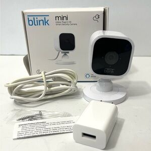 New Blink Mini Indoor Plug In HD Smart Security Camera Compact USB Power Cable